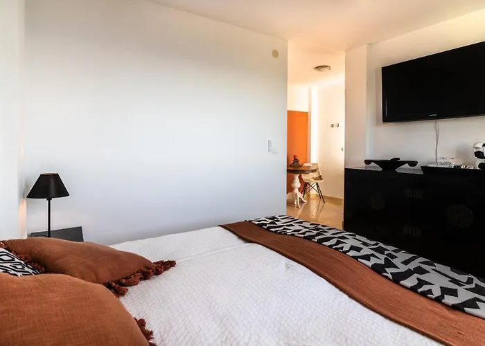 Campo Agave לינה וארוחת בוקר Sayalonga