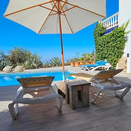 Campo Agave Bed & Breakfast 4*